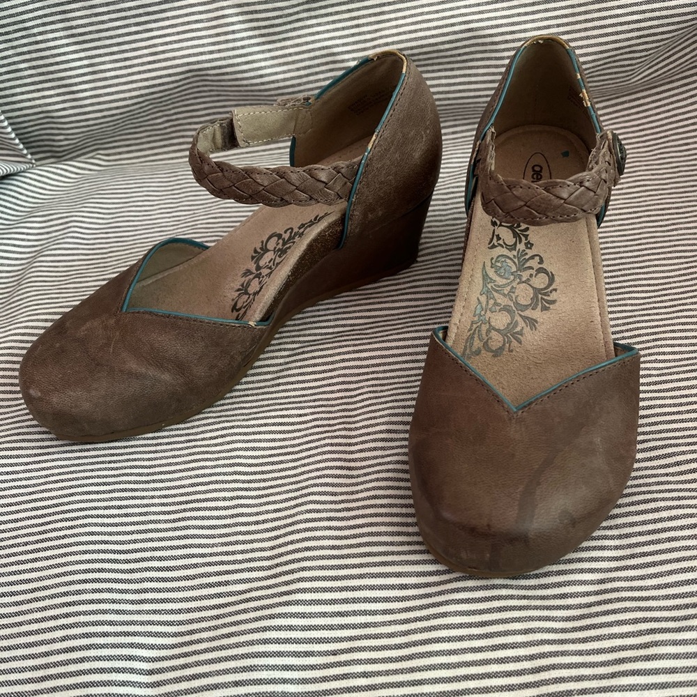 Aetrex Mia Wedge Sandals Stone Size 38 Braided Velcro Strap